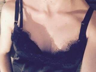 Erotikus videocsevegés beauty111