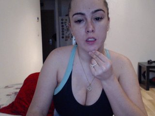 Fényképek BeHappyBeYOU Hello ,Welcome to my room . I'm Kate #lovense #lush #bigtitts