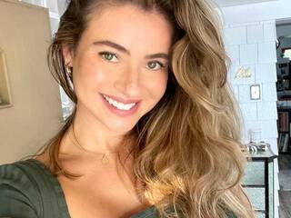 Erotikus videocsevegés BelaFord