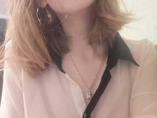 Erotikus videocsevegés Bella-555