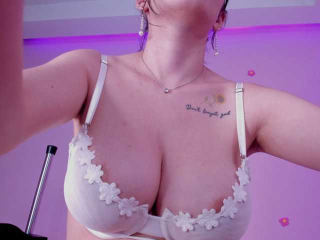 Fényképek bella-adams Hey! im so happy u be here with me ♥ let's have fun ♥ #latina #skinny #bigboobs #bigtits #bigass #squirt #blonde #cute