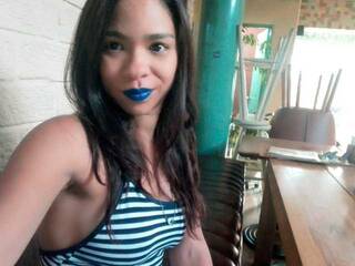 Erotikus videocsevegés BiancaCollins