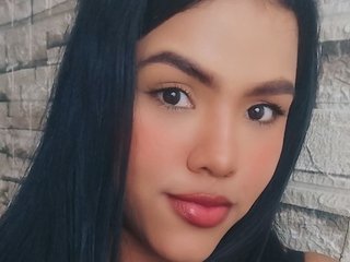 Erotikus videocsevegés Bicky24