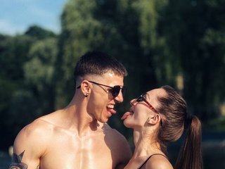 Erotikus videocsevegés big-love-of-hot-couple