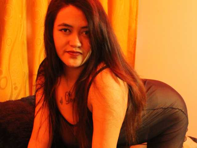 A profil fényképe bigbreasts