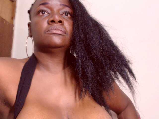 Sugárzási képernyőképek BigBustyBlack