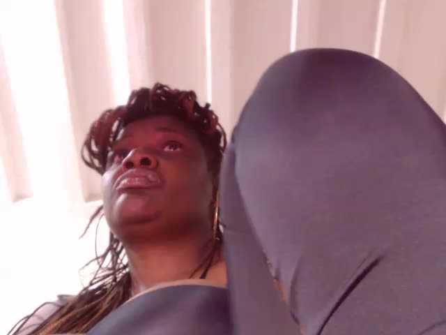 Sugárzási képernyőképek BigBustyBlack