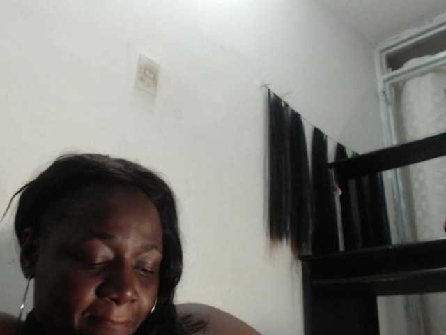 Sugárzási képernyőképek BigBustyBlack