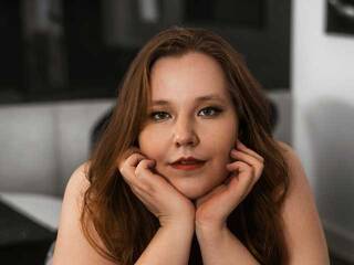 Erotikus videocsevegés BigButtBetty