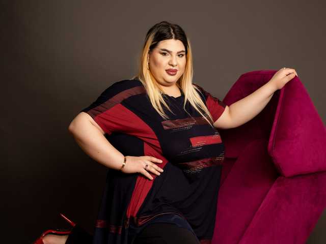 A profil fényképe BigHornyBoobs
