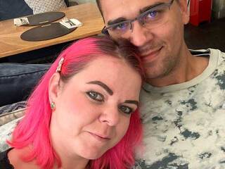 Erotikus videocsevegés Bigsex7771