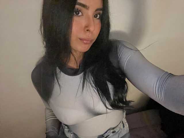A profil fényképe Bigtitsxxx