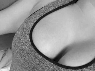 Erotikus videocsevegés Billie24