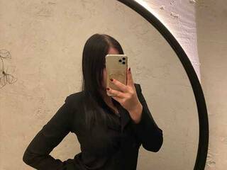 Erotikus videocsevegés blackkgirlll