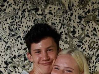 Erotikus videocsevegés BlackWhite69