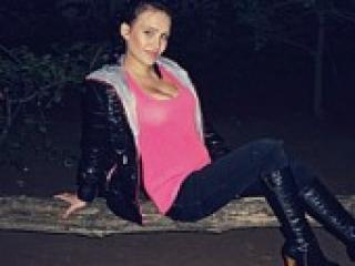 A profil fényképe blakang
