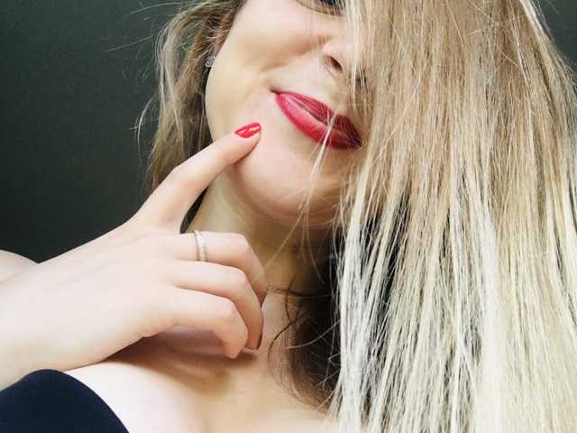 A profil fényképe blonde-kisses