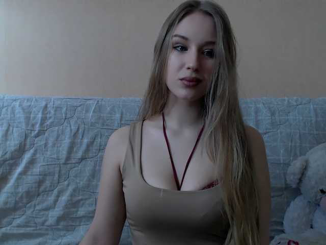 Fényképek BlondeAlice Hello! My name is Alice! Nive to meet you. Tip me for buzz my pussy! I love it! Take me in my pvt chat first! Muah!