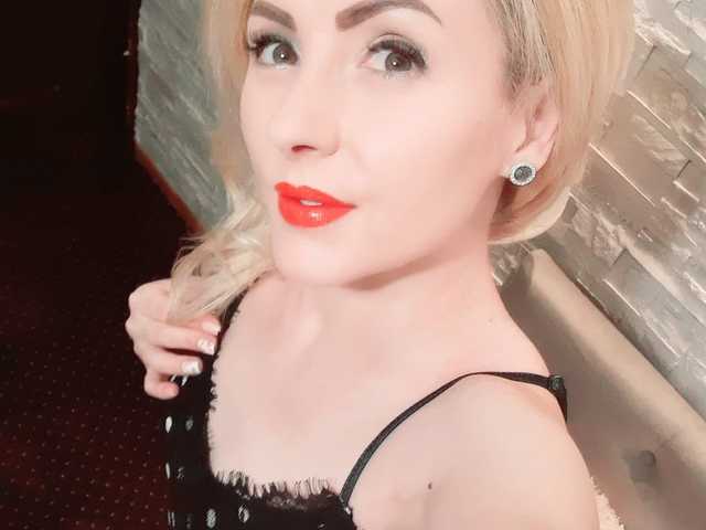 A profil fényképe blondebab3