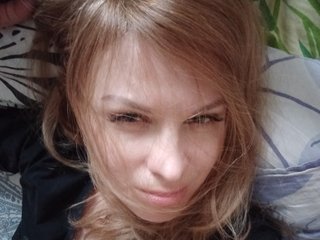 Erotikus videocsevegés BlondeFox
