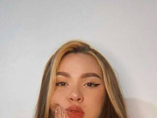 Erotikus videocsevegés Blondie-Kiutt