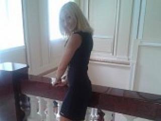 A profil fényképe blondika