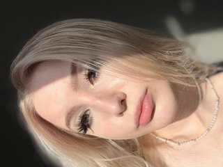 Erotikus videocsevegés BLONDINO4KA