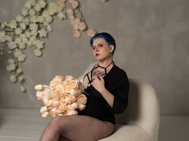 A profil fényképe bluelunaray