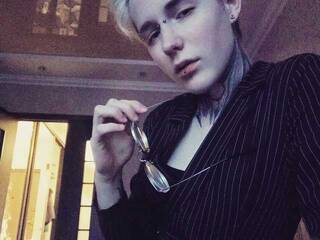 Erotikus videocsevegés BlueXWolf