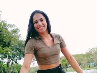 Erotikus videocsevegés MorenaGoldd