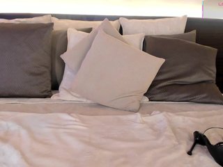 Erotikus videocsevegés AgattaDuque