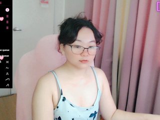 Erotikus videocsevegés MCutie