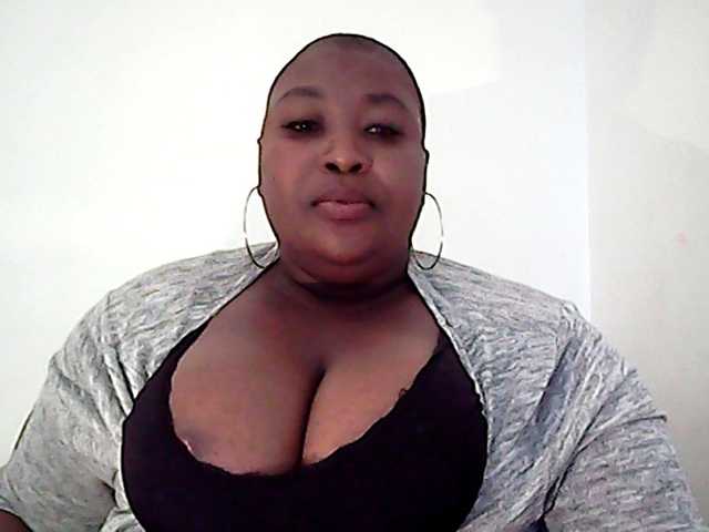 A profil fényképe boobliciousx