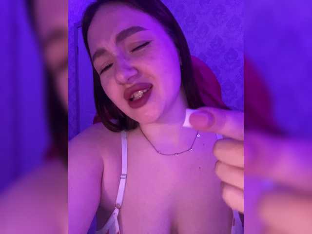 Sugárzási képernyőképek BoredGirl