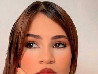 Erotikus videocsevegés BRANDI-LOVEN