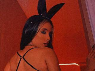 Erotikus videocsevegés Brattyyaz