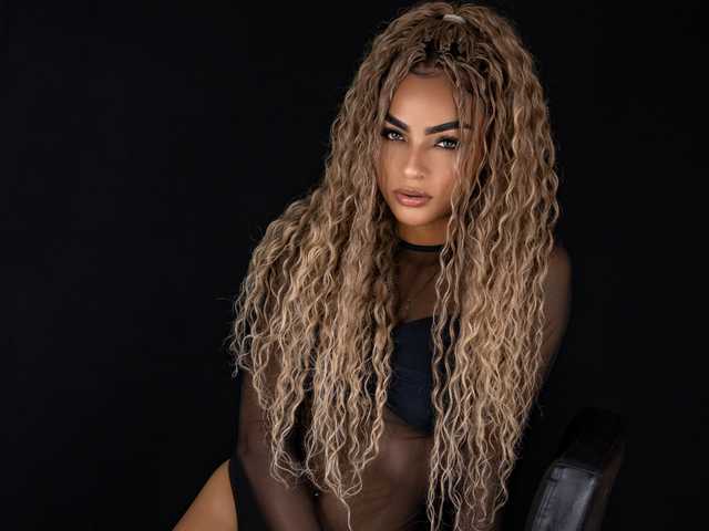 A profil fényképe Briggite-21