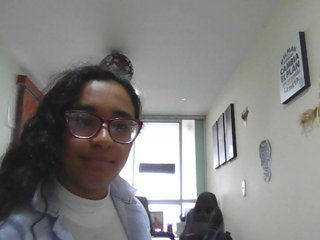 Erotikus videocsevegés brit-cm