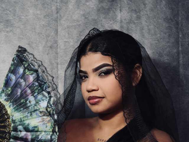 A profil fényképe Britanny-88