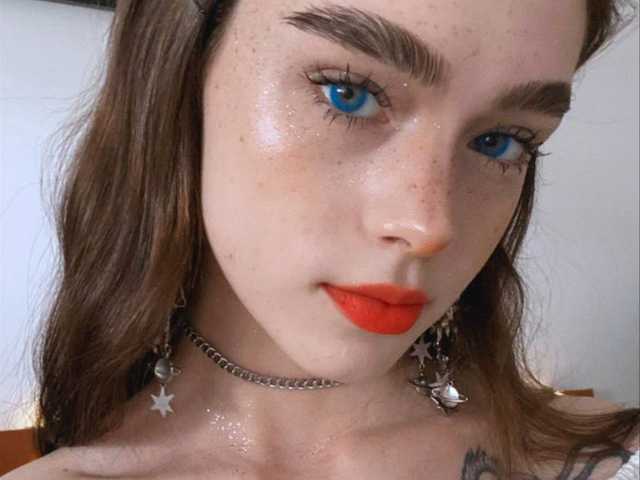 A profil fényképe BrokenDoll666