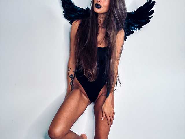 A profil fényképe tattooedKika