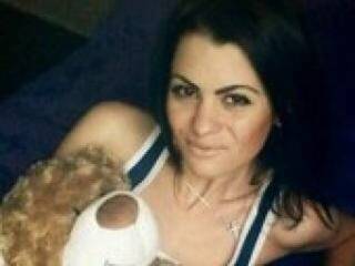 Erotikus videocsevegés brunette33