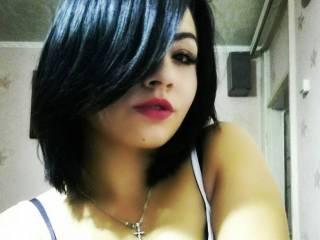 A profil fényképe brunettevvv