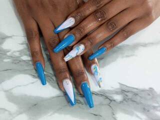 Erotikus videocsevegés Bustybetty1