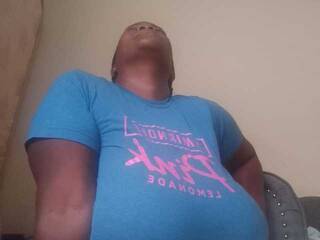 Erotikus videocsevegés BustyDee