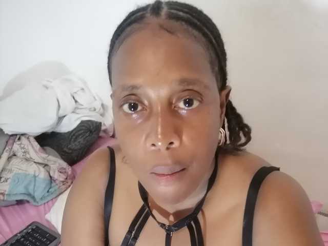 A profil fényképe Bustylove27
