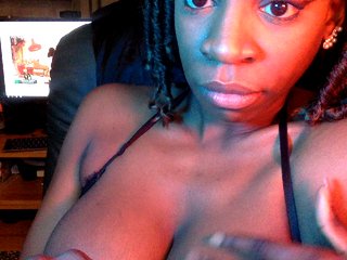 Fényképek CallmeVelvet Go check my only fans page NAME : MLLEV its FREE ;) #pvt #c2c #teen #ebony #black #big-tits #french