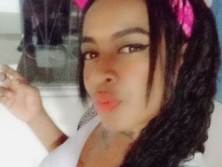 Erotikus videocsevegés CamilaHurtado