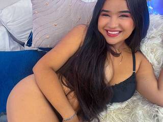 Erotikus videocsevegés CamilaRioss