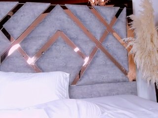 Erotikus videocsevegés CamilaRose1